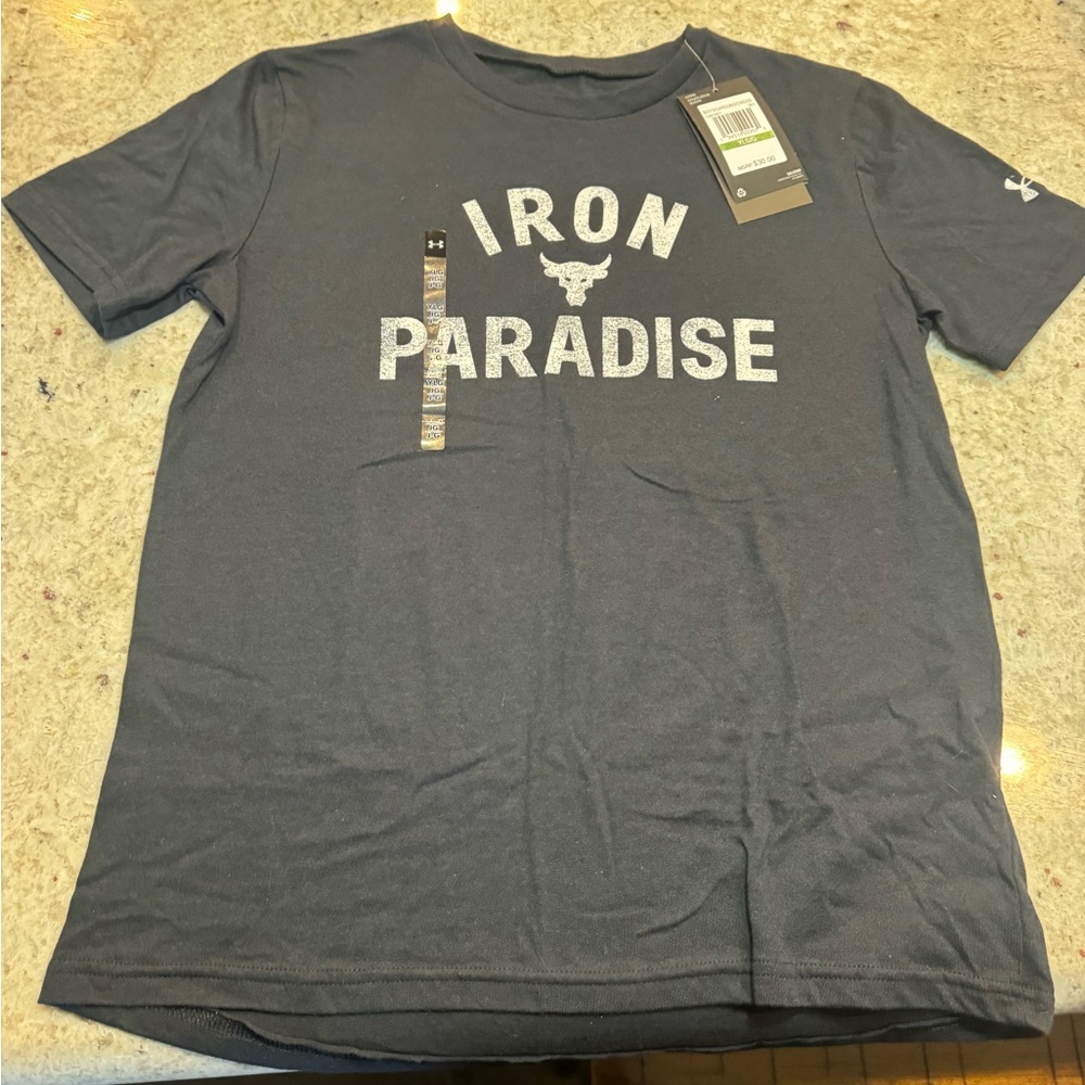 Under Armour NWT boys large